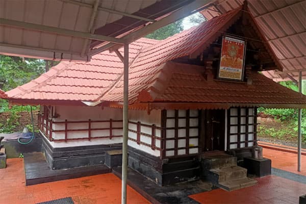 Sree Valayanad Kavu Bhagavathy Temple